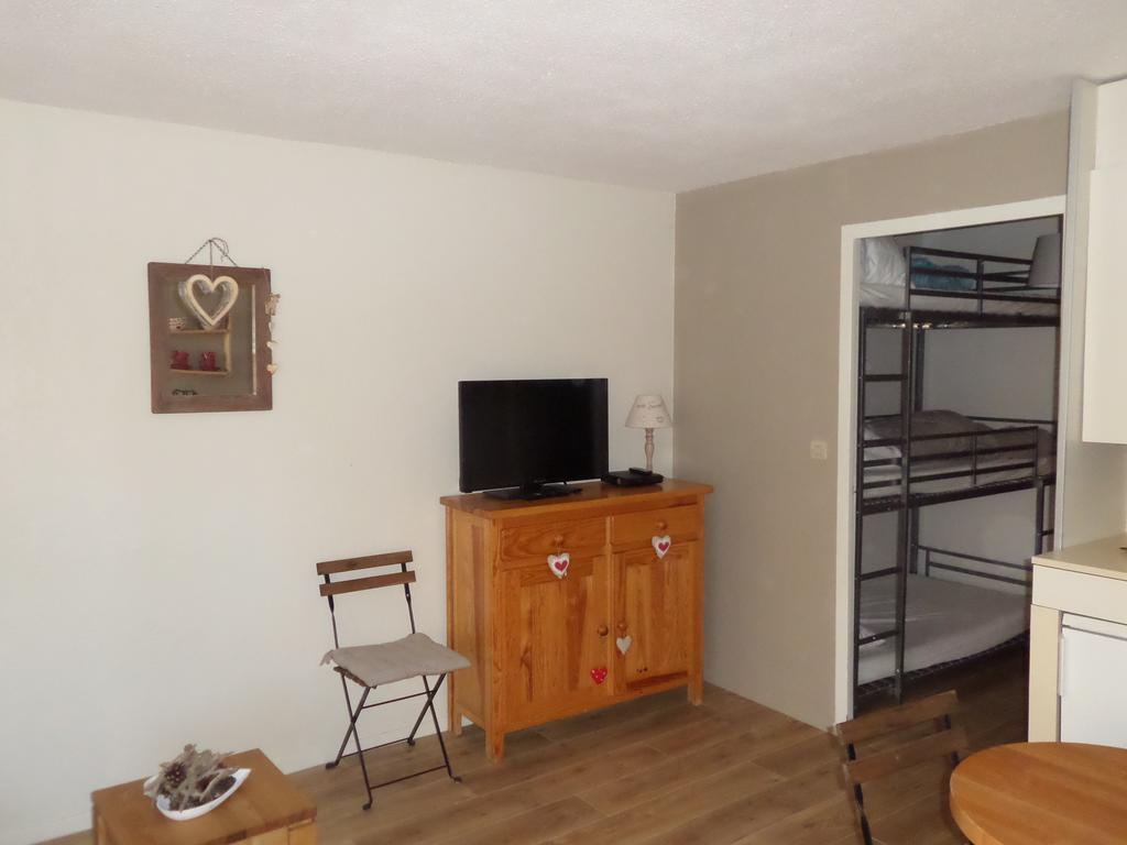 Appartements Les Balcons Du Soleil Font-Romeu-Odeillo-Via ภายนอก รูปภาพ