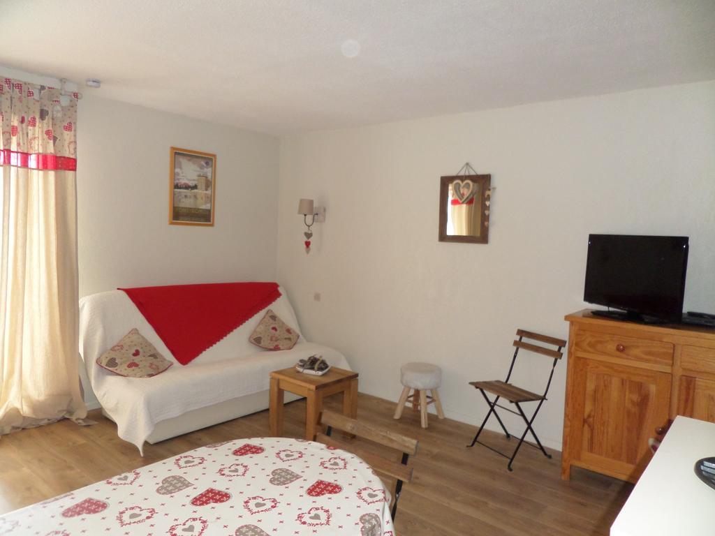 Appartements Les Balcons Du Soleil Font-Romeu-Odeillo-Via ภายนอก รูปภาพ