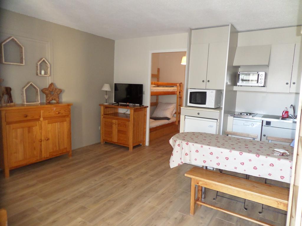 Appartements Les Balcons Du Soleil Font-Romeu-Odeillo-Via ภายนอก รูปภาพ